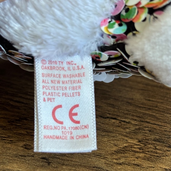 TY Beanie Boo Flippables CONFETTI Cat Rainbow Sequined White Kitty Plush 2019 - Picture 11 of 11
